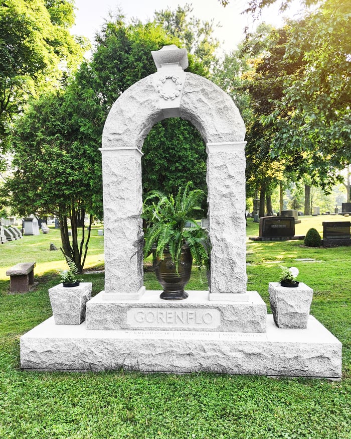 STONE ART MEMORIAL | BLUE GRAY™ GRANITE | ROCK PITCH FINISH
